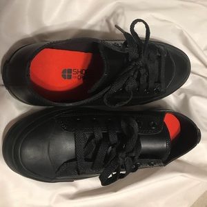 Size 6 - Nonslip Shoes New